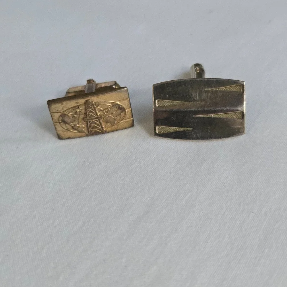 VTG Oil Derrick Mismatched Cufflinks MCM Geometric OS Mens Gold Silver Unbranded